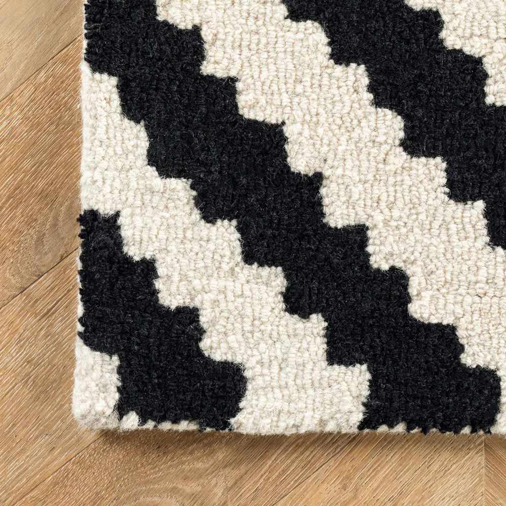 RG-74 Modern Contemporary Geometric Wool Black Handtufted Handmade Rug - Image 2